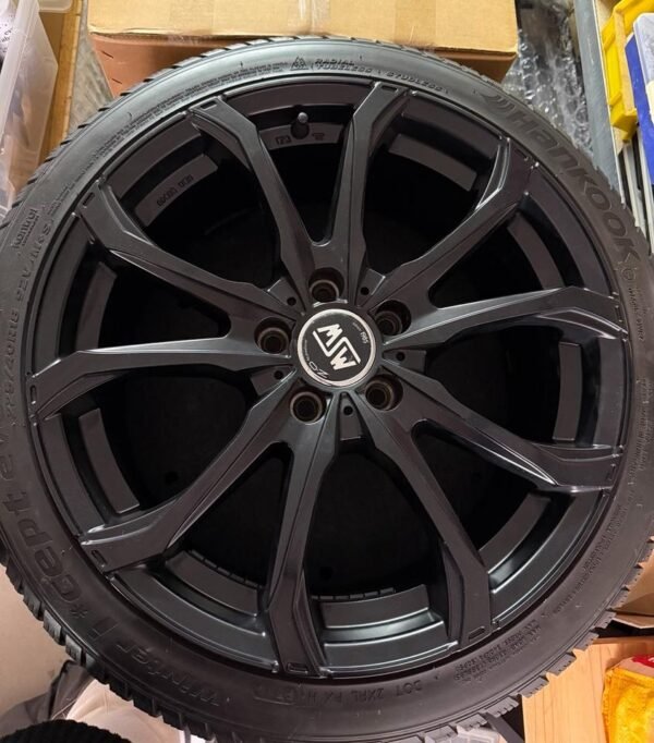 Audi RS6 4G Carbon-Alcantara-Lenkrad mit Schaltblitz