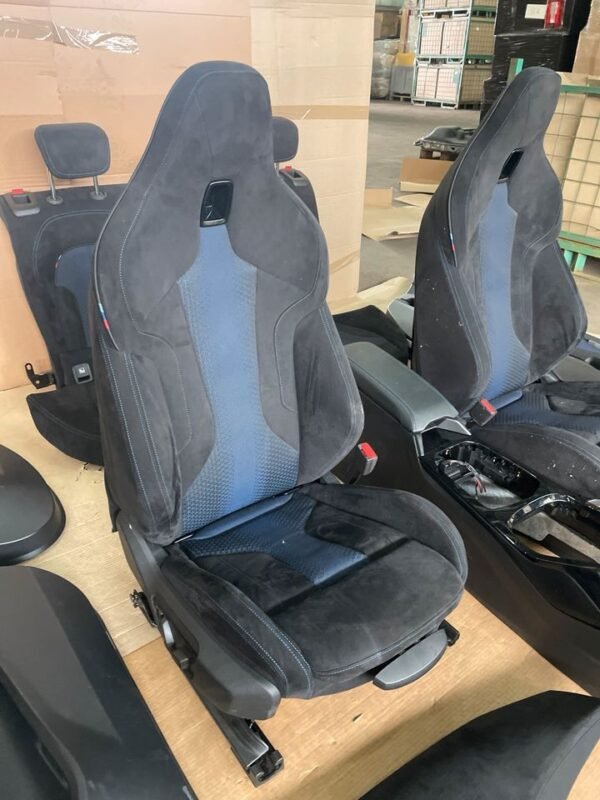 BMW 1 F40 M-Sport Innenausstattung Sitze alcantara