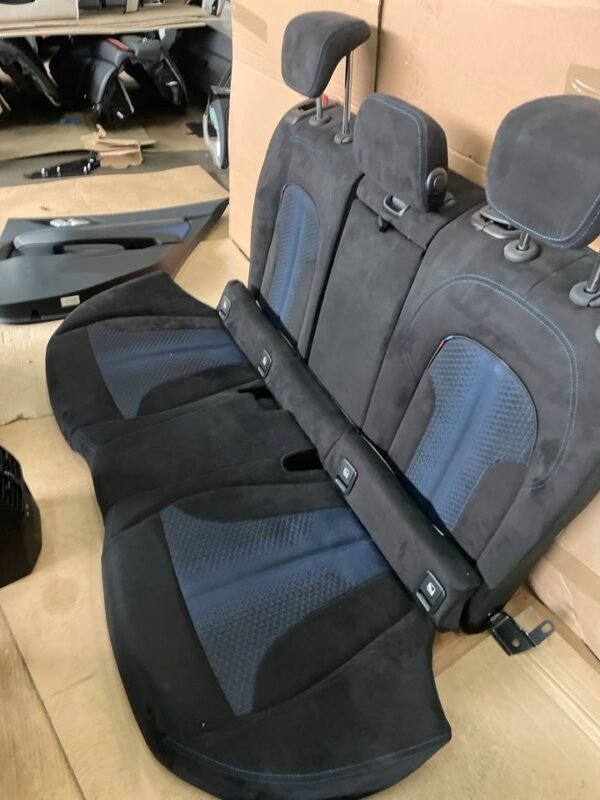 BMW 1 F40 M-Sport Innenausstattung Sitze alcantara