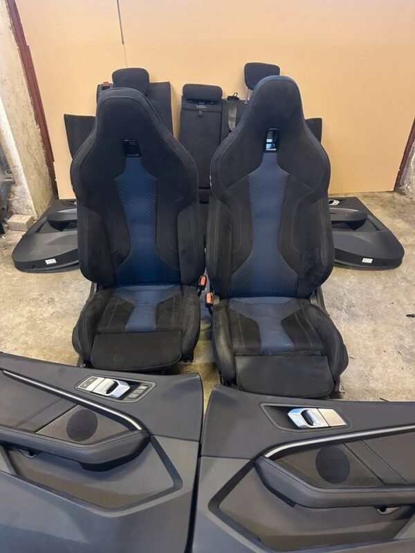 BMW 1 F40 M135i Sport Innenausstattung Sitze komplet