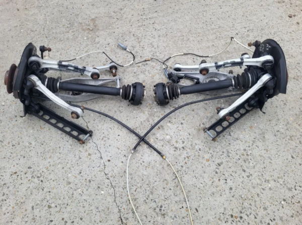 BMW M3 E90 E92 Bremsen SET Bremsscheiben Bremssklötze Bremssättel