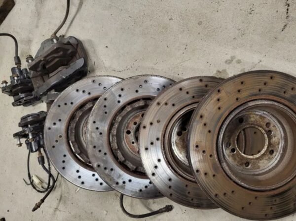 BMW M3 E90 E92 Bremsen SET Bremsscheiben Bremssklötze Bremssättel