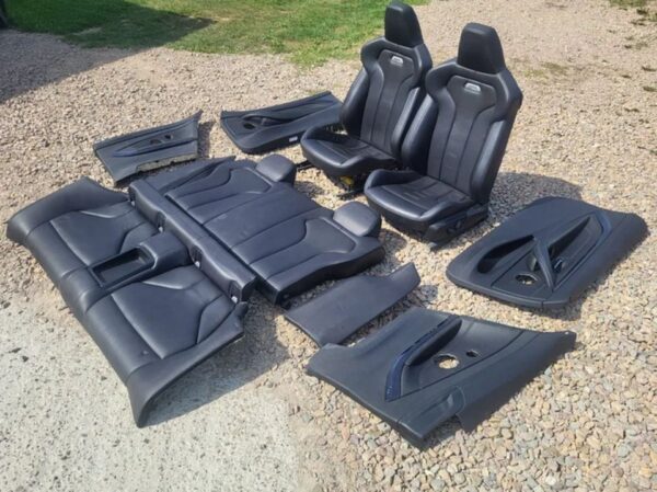 BMW M4 F82 Sitze Innenausstattung Türverkleidung Leder Merino SET