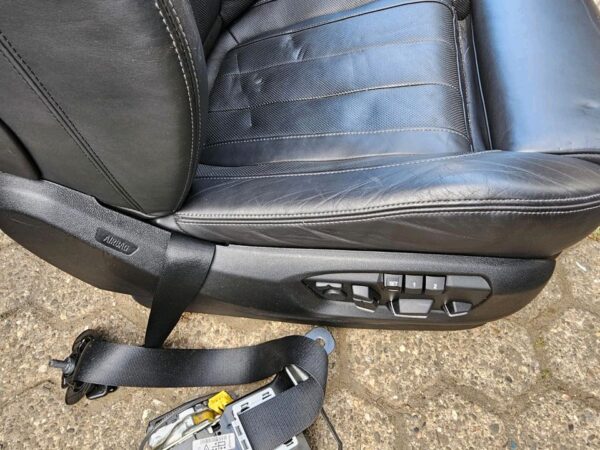 BMW X5 F85 F15 M- Sitze wie abgebildet.