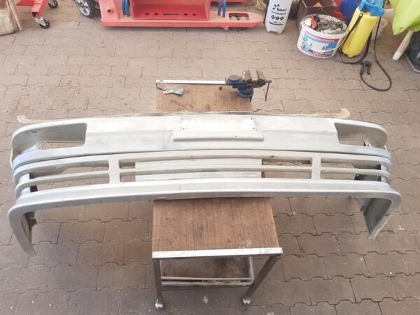 Stoßstange vorne Audi Urquattro komplett