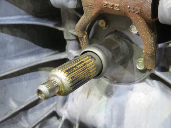 JDM 2008 2009 Subaru Legacy Spec B 6 SPEED Manual Transmission 3.90 R180 Rear Differential TY856WEBAA